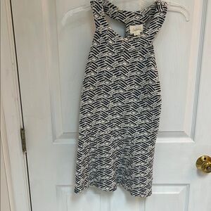 Deletta Navy and White Textured top